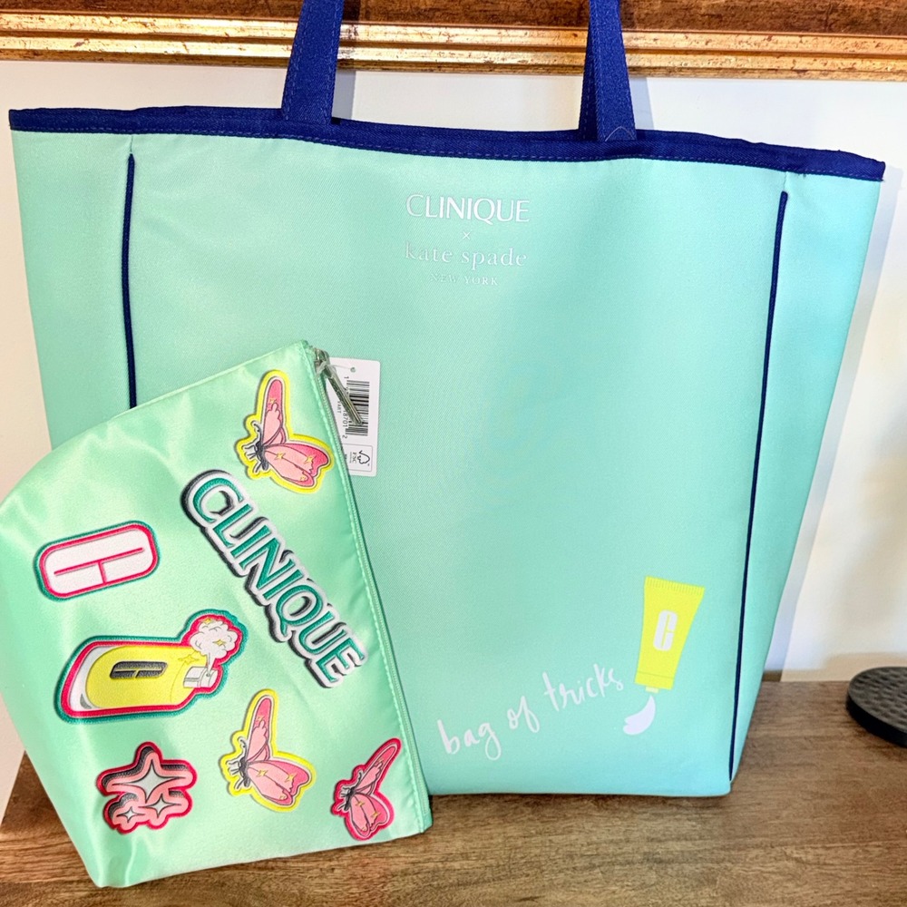 Clinique Mint Green Tote Bag with Navy Trim and Matching Pouch